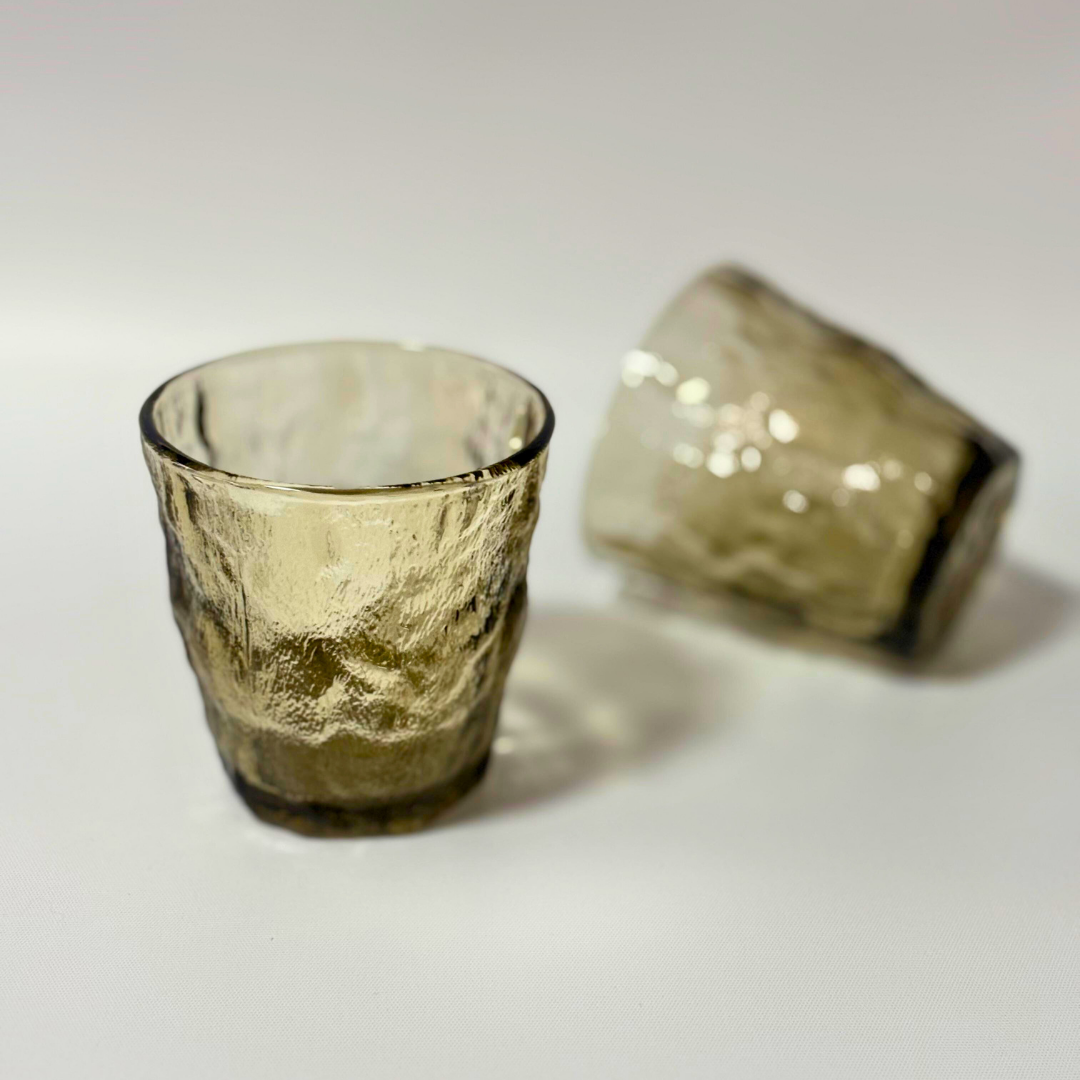 Set vasos de vidrio café texturizados