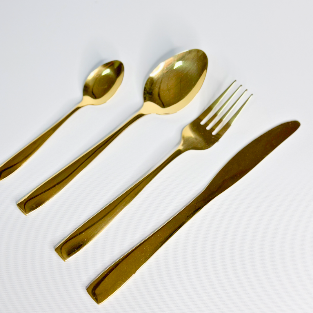 Set de cubiertos en acero inoxidable